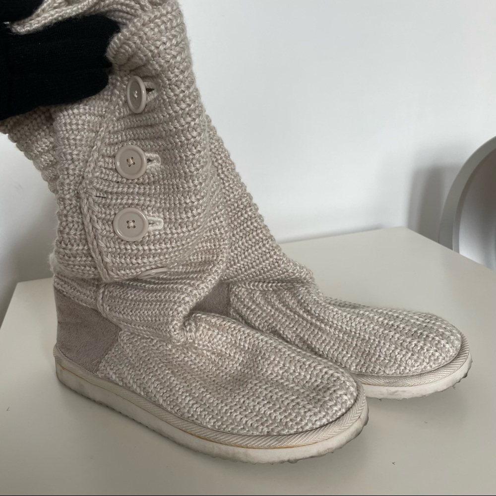 Vintage Loungewear (ugg style) knit wool boots